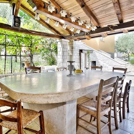 Vendégház Lana House With 3*