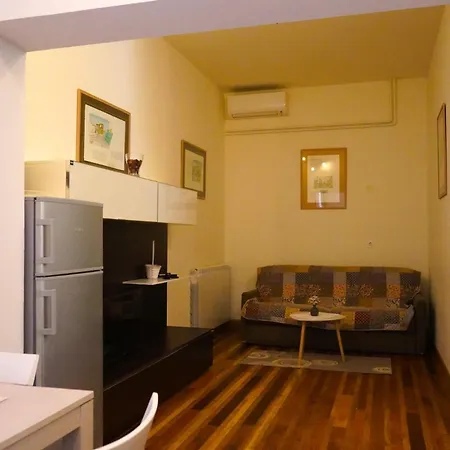 Гостевой дом Lana House With Petrovija